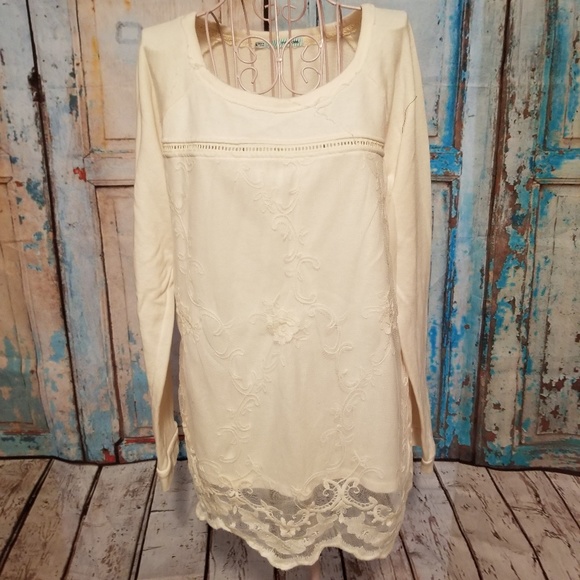 Maurices Tops - Maurices Cream Sweatshirt With Lace Overlay